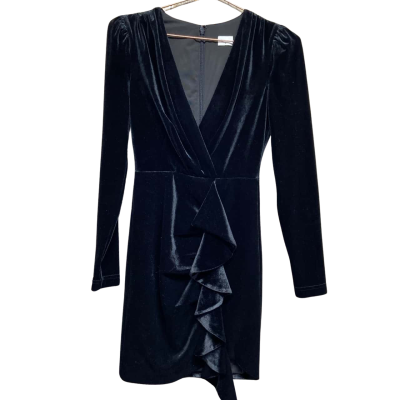 Sheike Womens  Size 6 Black  velvet dress 
