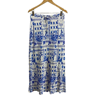 Just Jeans Womens  Size 10 Skirt Blue/White Pattern