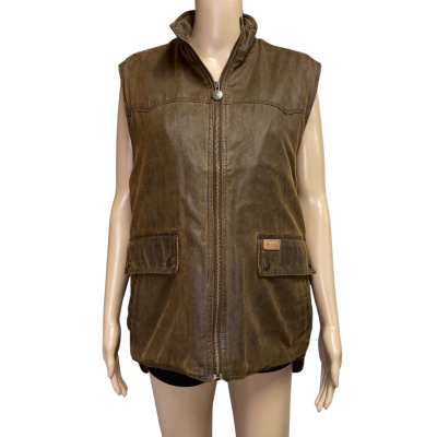 Outback Trading. Men’s zippered vest