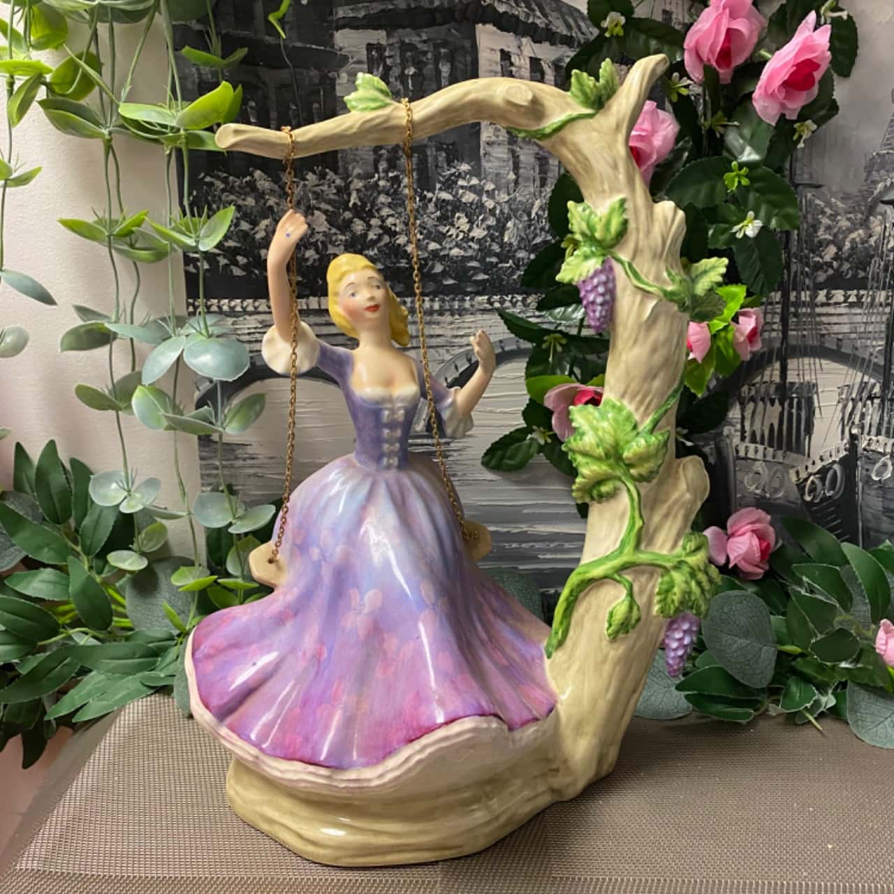 Ceramic lady statue please read description