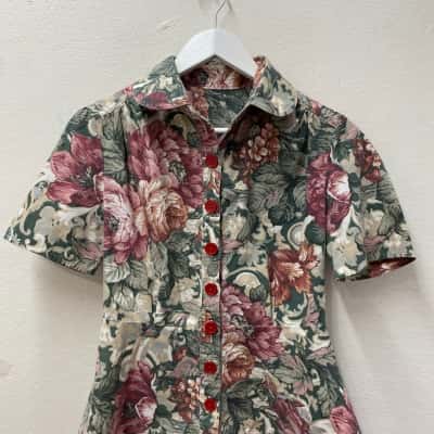  Women's Size 8 Button Up Top Floral / Green 