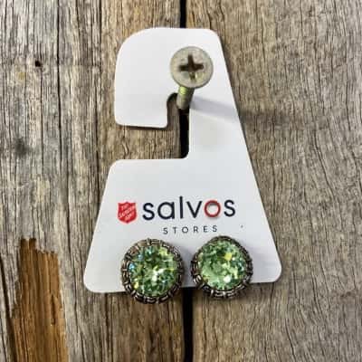 Costume jewellery - pair of clip on earrings 