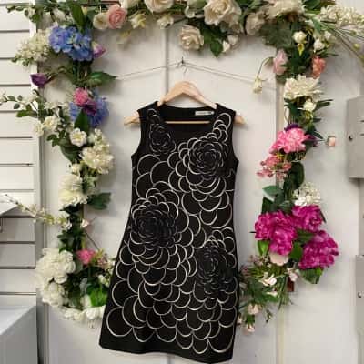  Womens  Size 8 Cocktail Dress / Mini Dress / Sleeveless Dress  Black  