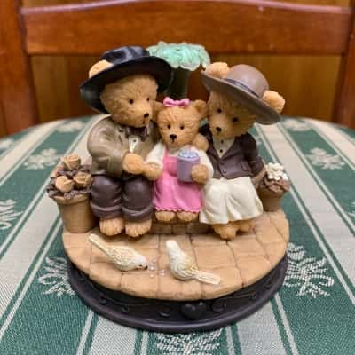 Vintage 1998 Avon "Beary Happy Family" from the Avon Beary Bear Collection