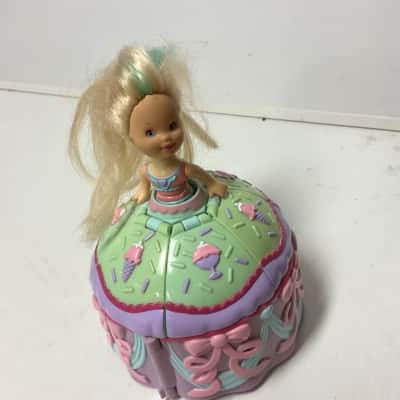 Vintage Toy biz miss party surprise playset