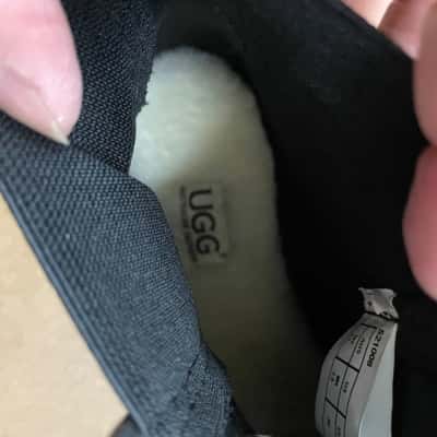 UGG Womens  Size 36 Black  Gum Boots
