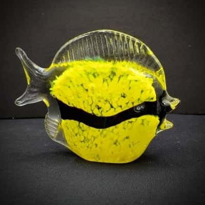 Art Glass Angel Fish Small Paperweight 12cm Long x 9cm Tall 269g Weight  (office)