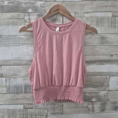 Lorna Jane Womens Size XS Dusty Pink  Sleeveless Shirred Shirt 
