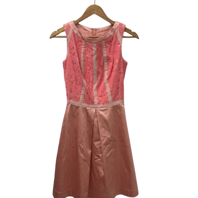 Review Womens  Size 6 Sleeveless Dress  Coral 