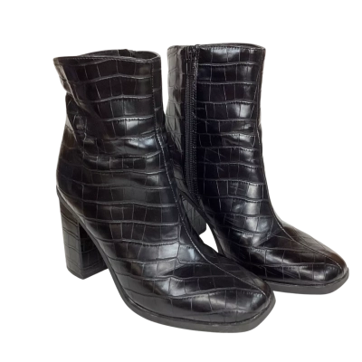 Black PU Leather Zip Ankle Booties Size 7   