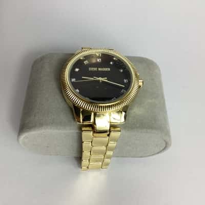 Steve Madden Womens Gold-Tone Watch 