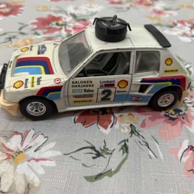 Burago Peugeot 205 Turbo 1:25 Model Car (B16)