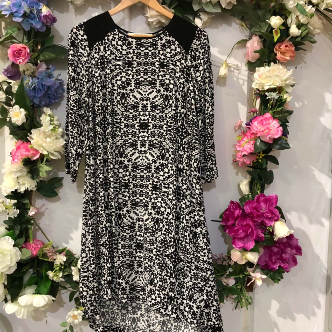 Laura Ashley Size 8 HiLo dress