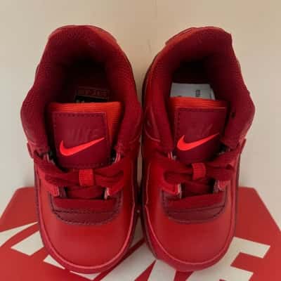 Nike Kid's Size 4 / 5 Shoes - Red 