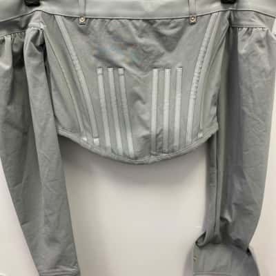 Womens Manjeri De Voir Size 10 Cropped Top Grey 