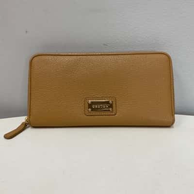 BNWOT Oroton Womens soft leather Purse Brown 