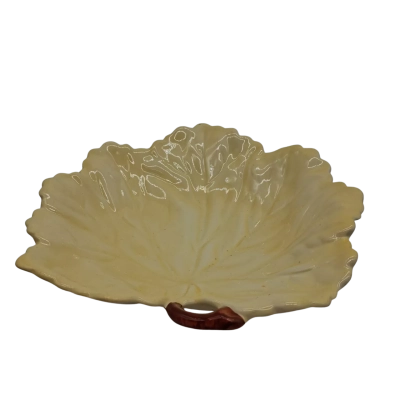 A VINTAGE CARLTON WARE YELLOW LEAF SERVING DISH 