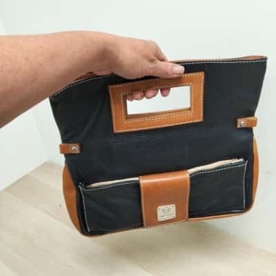 I medici Firenze  Womens Black  / Brown Leather Bag VGUC 