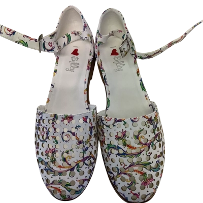 I Love Billy Womens  Size 40 Sandals Floral / White 