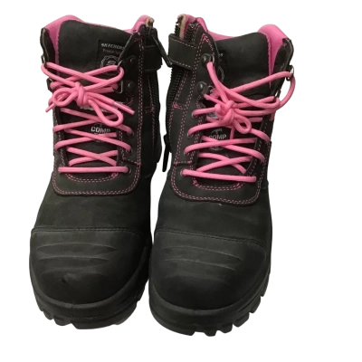 Skechers Womens  Size 8 Boots 