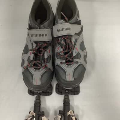  Mens  Size 42 Bike Shoes Grey