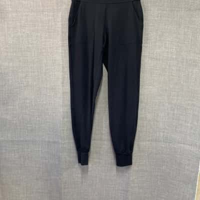 Lululemon Womens Size 4 Black Leggings   