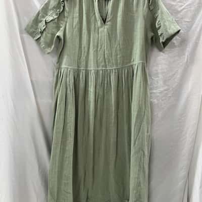 Grab DENIM , dress green 