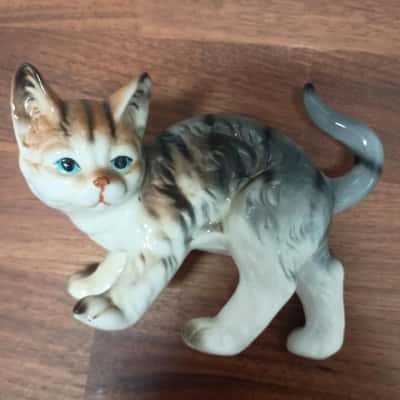 Vintage Kitten Ceramic Figure