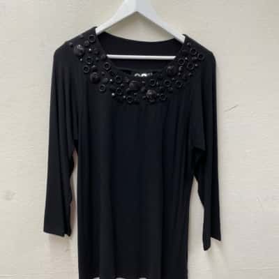  Womens  Size 18 Long Sleeve Top Black  