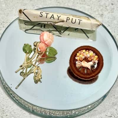 Flower Gold Brooch & Handstiched Round Bouquet Flower Brooch - Vintager Stay Put Hairpins 