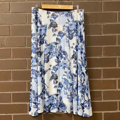 Noni B Womens Size M Blue Floral Midi Skirt BNWT