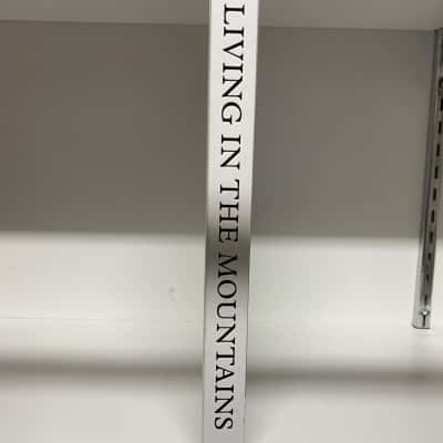 PHAIDON - Living In The Mountains