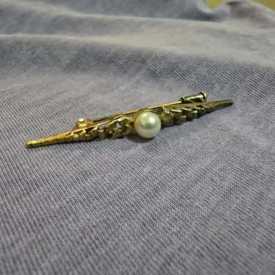  Womens Brooch - Sterling Silver Gold Plated with pearl