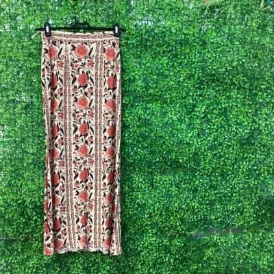 Tigerlily Womens  Size 6 Maxi Skirt Beige floral