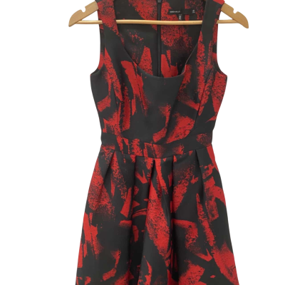 Karen Millen Womens  Size 8 Sleeveless Dress  Black  / Red 