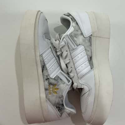 Adidas Womens Sneakers White size US 7