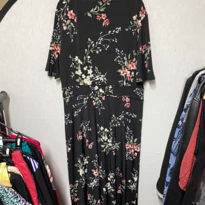 Jacqui-E Womens  Size L Black  / Floral Dress