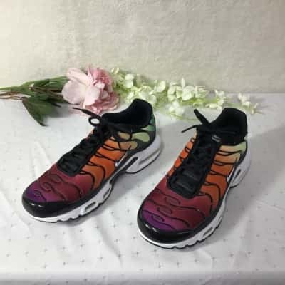 Nike TN Air Size 10 Black / Multicoloured Lace up Sneakers (new)