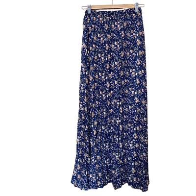 Hijab House Navy Floral Pleated Skirt Size 6