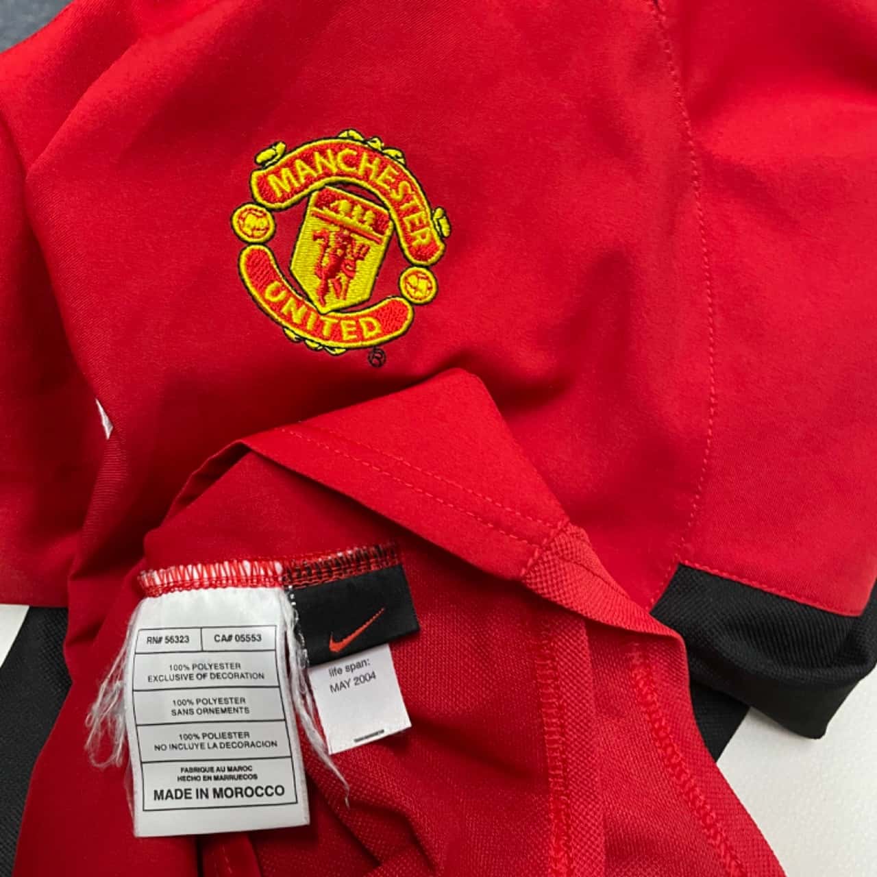 Manchester United Nike Branded Mens Size L Football Jersey T