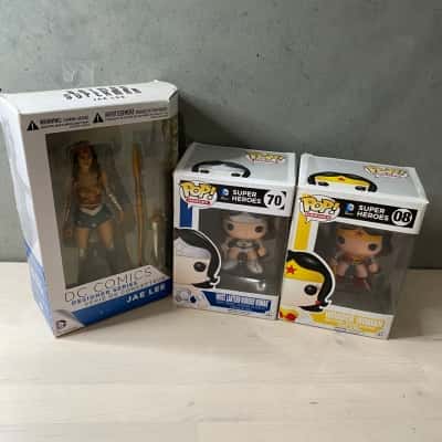 3x Wonder Woman Figurines 