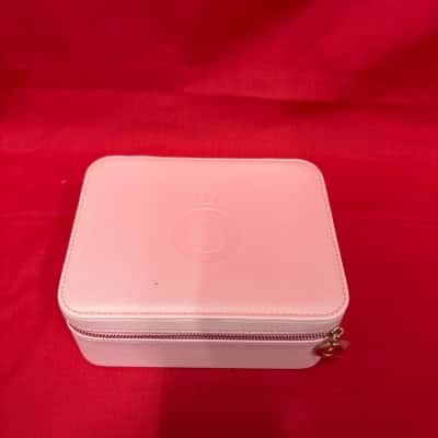 Pandora Women's Pink  Medium Jewellery Box with a Textured Polyurethane Exterior