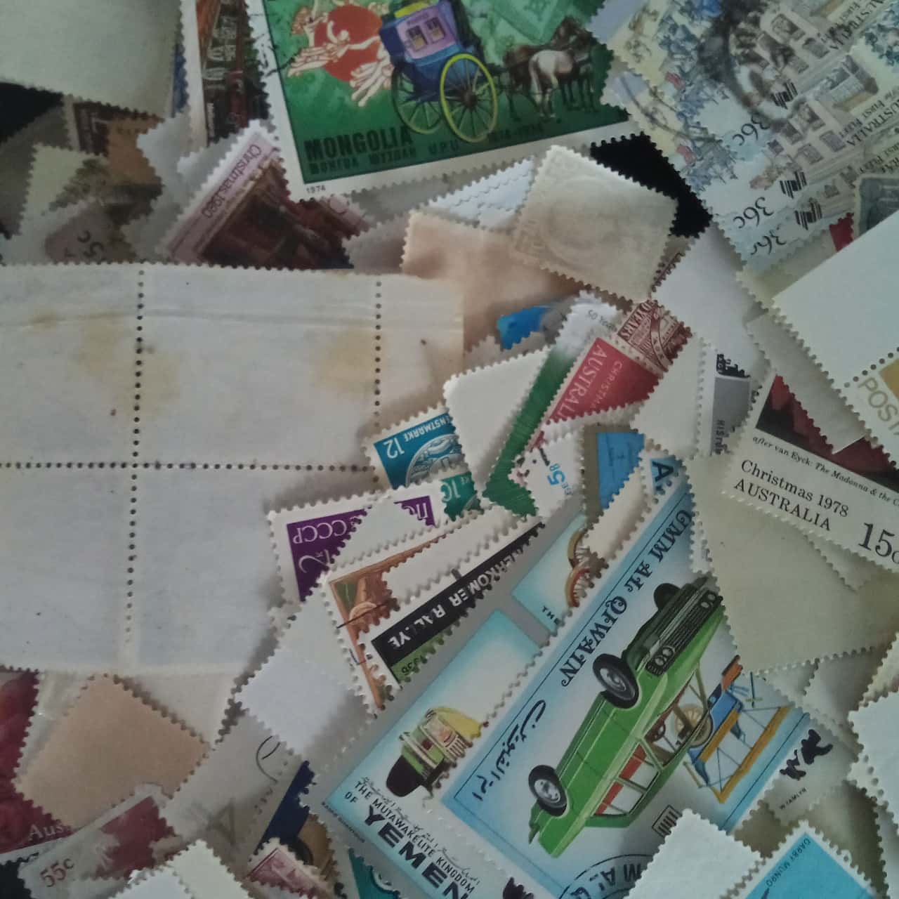 250 Grams Of Mixed World And Australian Stamps Off Paper So The Weight