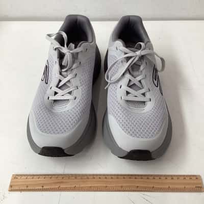 Skechers Mens  Size 11.5 Sneakers Grey / White 