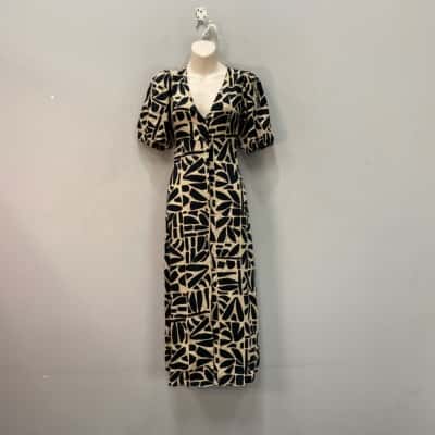 ONLY Womens  Size XS Midi Dress Beige / Black  
