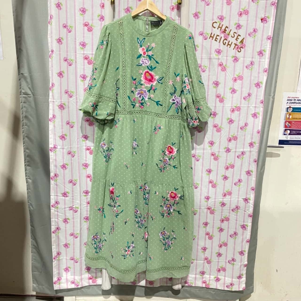 Brand New ASOS Design Womens Size 22 Babydoll Floral Embroidery Dress Green Boho - RRP $159(s) - New Without Tags | Salvos Stores Brand New ASOS Design Womens Size 22 Babydoll Floral Embroidery Dress Green Boho - RRP $159(s) - New Without Tags | Salvos Stores