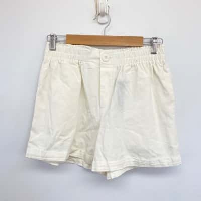 Nunui Summer White Alldays Shorts  Size 10 