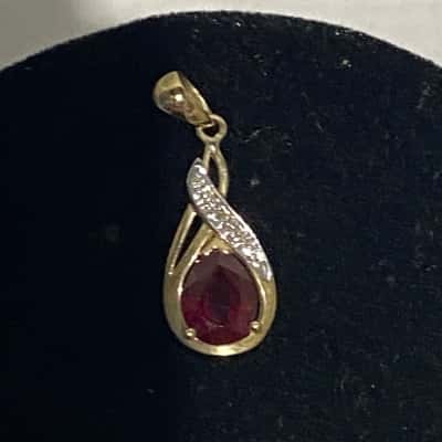  Women's 9K GOLD Drop Pendant with larger Red stone and smaller clear stones