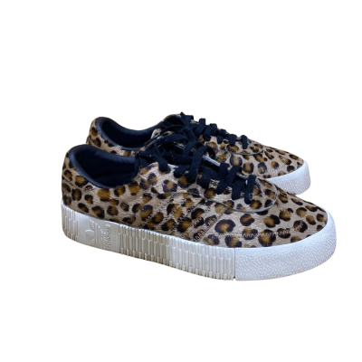 Adidas Womens  Shoes Size 6 Animal print 