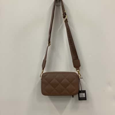 NEW - Country Road Quilted Camera Bag Biscuit